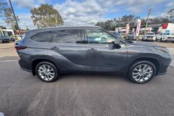 2024 Toyota
Kluger Grande