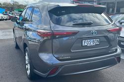 2024 Toyota
Kluger Grande