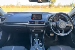 2018 Mazda
3 Maxx Sport
