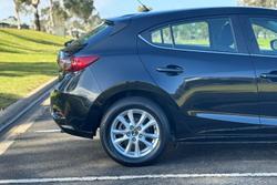 2018 Mazda
3 Maxx Sport