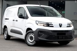 2024 Peugeot
Partner Pro