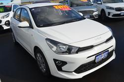 2022 Kia
Rio S