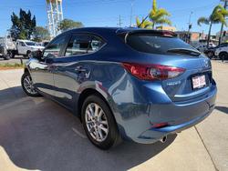 2017 Mazda
3 Maxx