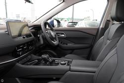 2025 Nissan
X-TRAIL Ti-L