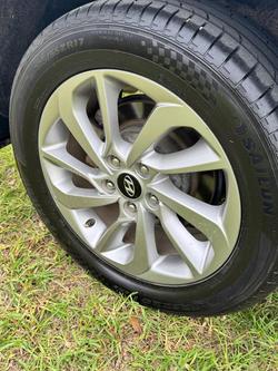 2015 Hyundai
                Tucson Active