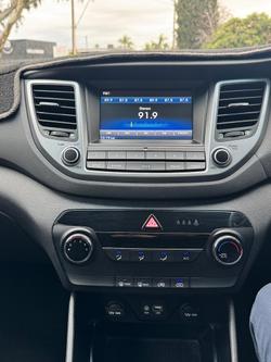2015 Hyundai
                Tucson Active