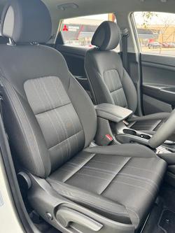 2015 Hyundai
                Tucson Active