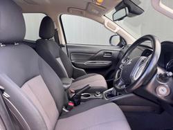 2020 Mitsubishi
Triton GLX-R