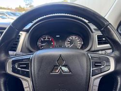 2020 Mitsubishi
Triton GLX-R