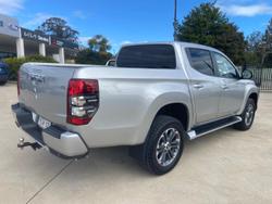 2020 Mitsubishi
Triton GLX-R