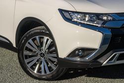 2020 Mitsubishi
Outlander LS