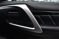 2016 Mitsubishi
Pajero Sport GLS
