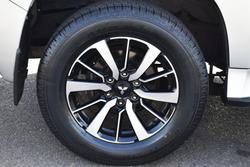 2016 Mitsubishi
Pajero Sport GLS