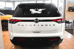 2024 Nissan
Pathfinder Ti