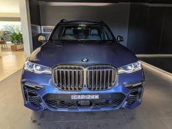 2022 BMW
                X7 M50I