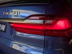 2022 BMW
                X7 M50I