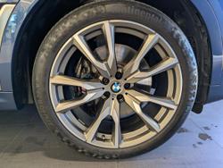 2022 BMW
                X7 M50I