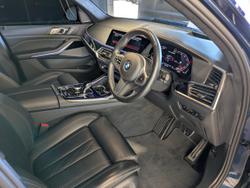 2022 BMW
                X7 M50I