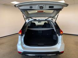 2019 NISSAN
                X-TRAIL ST 2WD