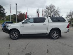 2019 Toyota
Hilux 4x4 Hilux 4x4 SR5 2.8L T Diesel Automatic Double Cab 1Y46290 005