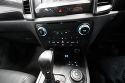 2017 Ford
Everest Titanium