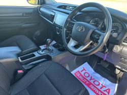 2021 Toyota
Hilux SR Hi-Rider