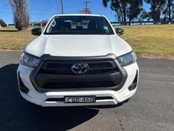 2021 Toyota
Hilux SR Hi-Rider