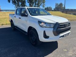 2021 Toyota
Hilux SR Hi-Rider