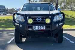 2020 Nissan
                Navara RX