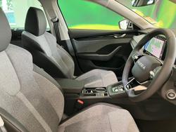 2025 SKODA Octavia 110TSI Select NX MY25 Moon White
