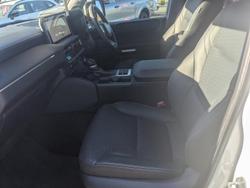 2024 Toyota
                Landcruiser Prado VX