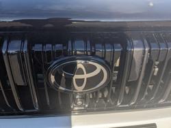 2024 Toyota
                Landcruiser Prado VX