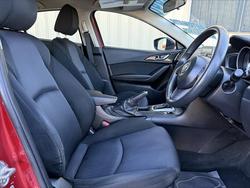2015 Mazda
3 Neo