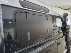 2016 Land Rover
Defender