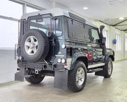 2016 Land Rover
Defender