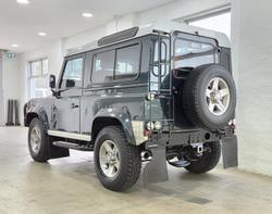 2016 Land Rover
Defender