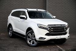 2022 Isuzu
MU-X LS-T