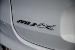 2022 Isuzu
MU-X LS-T