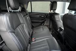 2022 Isuzu
MU-X LS-T