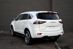 2022 Isuzu
MU-X LS-T