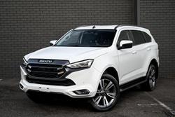 2022 Isuzu
MU-X LS-T