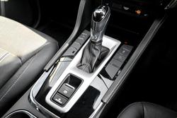 2022 Isuzu
MU-X LS-T