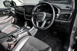 2022 Isuzu
MU-X LS-T