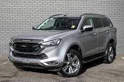 2022 Isuzu
MU-X LS-T