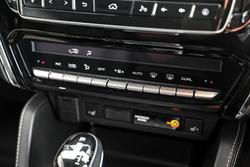 2022 Isuzu
MU-X LS-T