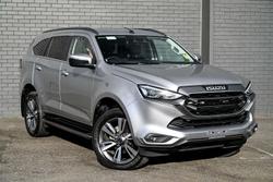 2022 Isuzu
MU-X LS-T