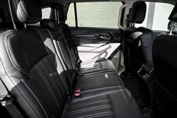 2022 Isuzu
MU-X LS-T
