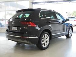 2017 Volkswagen
Tiguan 140TDI Highline