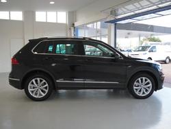2017 Volkswagen
Tiguan 140TDI Highline