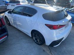 2017 Lexus
CT 200h F Sport